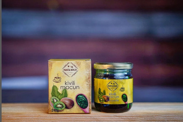 Manisa Birlik - Kivi Ezmesi | KİVİLİ Macun Macunu | Kivi ve Ot Macunu | 240GRAM | daha iyi bağışıklık sistemi oluşturmak | Vitamin ve mineral açısından zengin | VitaminBombası | Günlük Takviye |